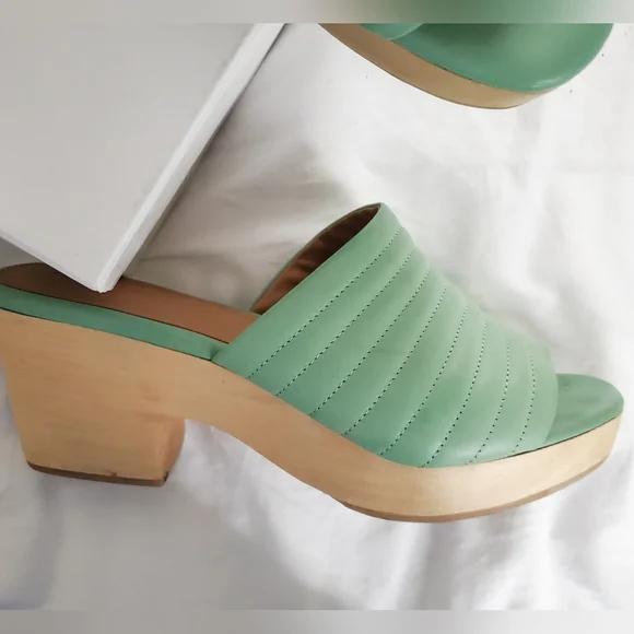 Beklina Mint Ribbed Open-toe Clogs Sandals 10 - Picture 8 of 9